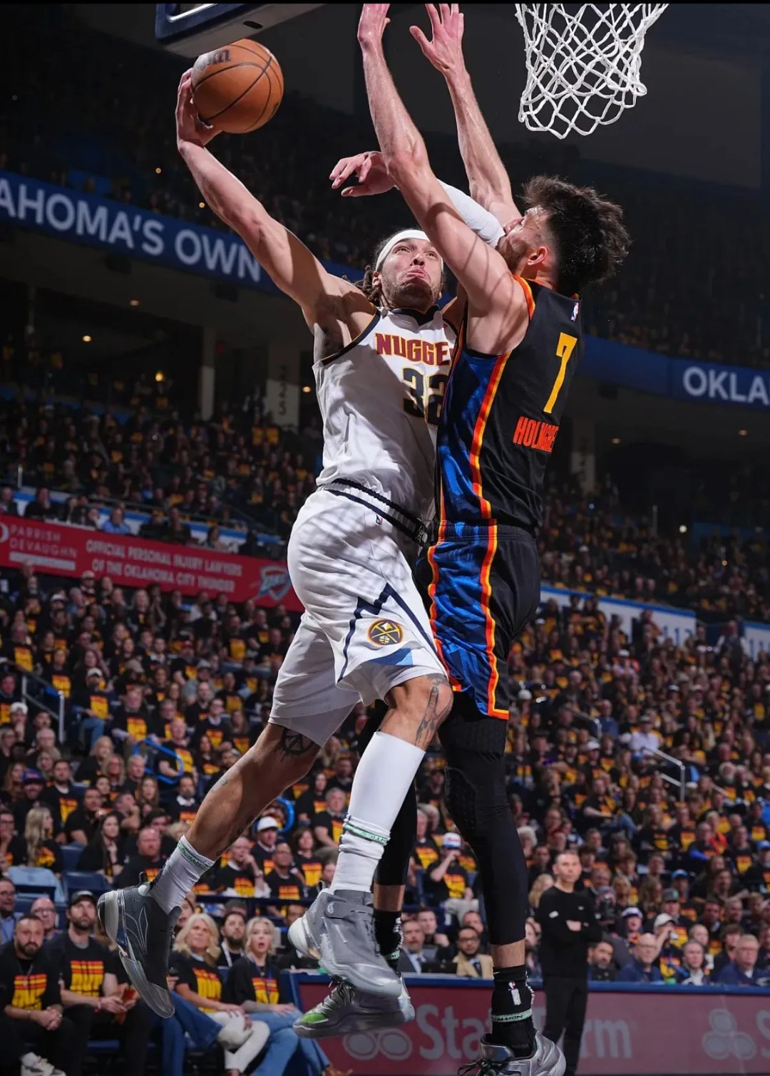 包含德国男篮鏖战土耳其男篮，戈贝尔爆发神勇的词条