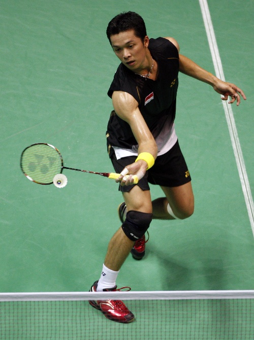 中国羽毛球队逆转丹麦羽毛球队，陶菲克关键制胜