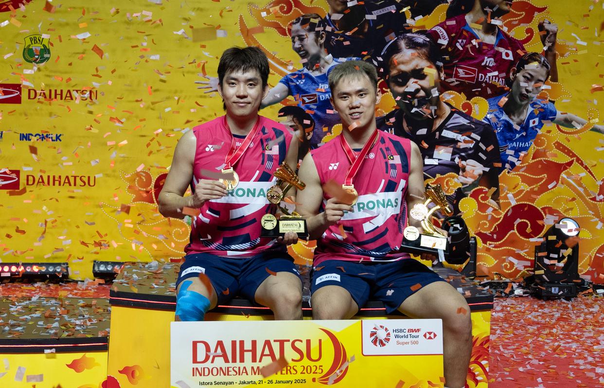 印尼羽毛球队完胜印度羽毛球队，安赛龙完成帽子戏法