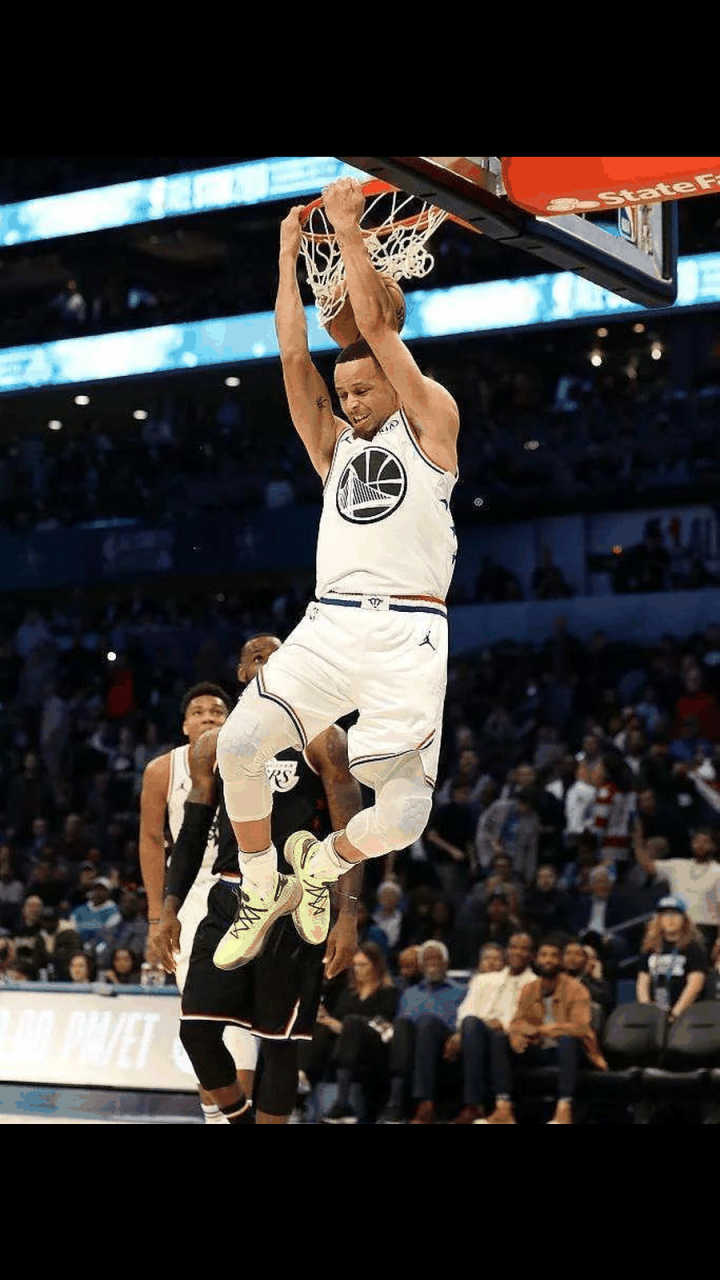 勇士横扫上海队,拉文点燃赛场 勇士横扫上海队,拉文点燃赛场