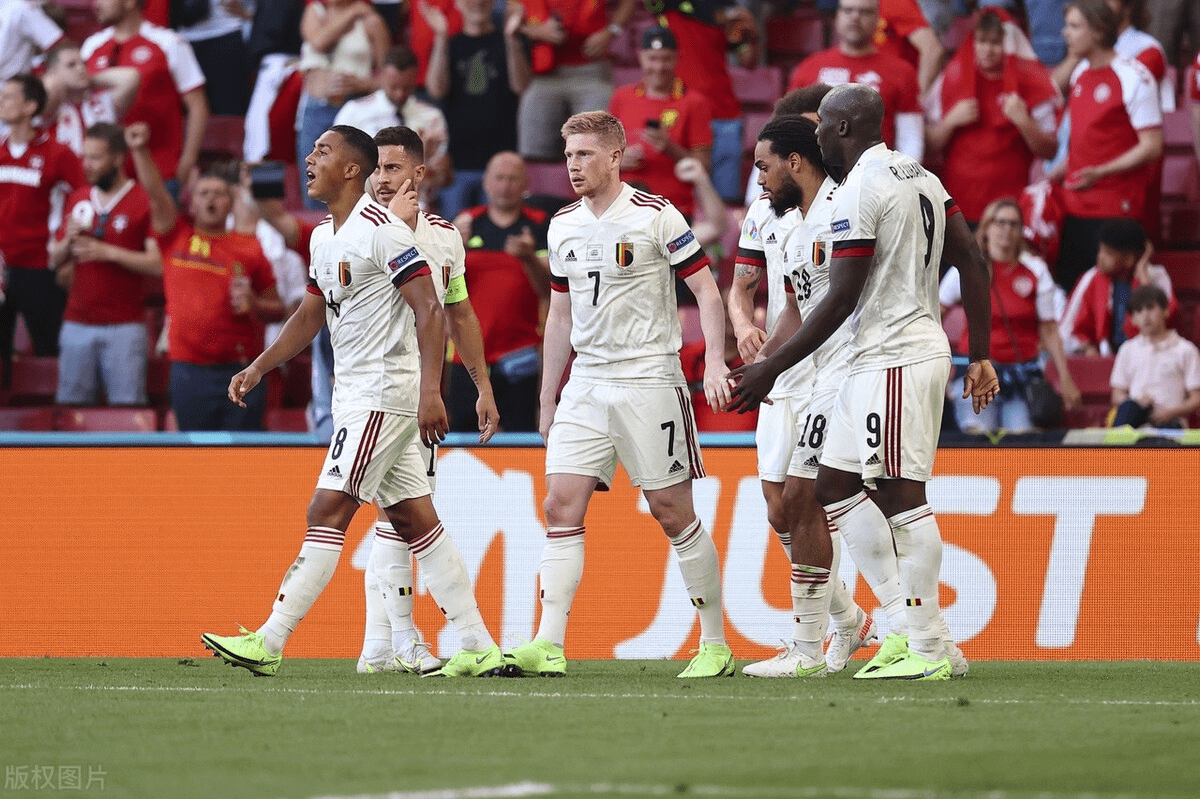 丹麦逆转中国，范戴克扛起全队