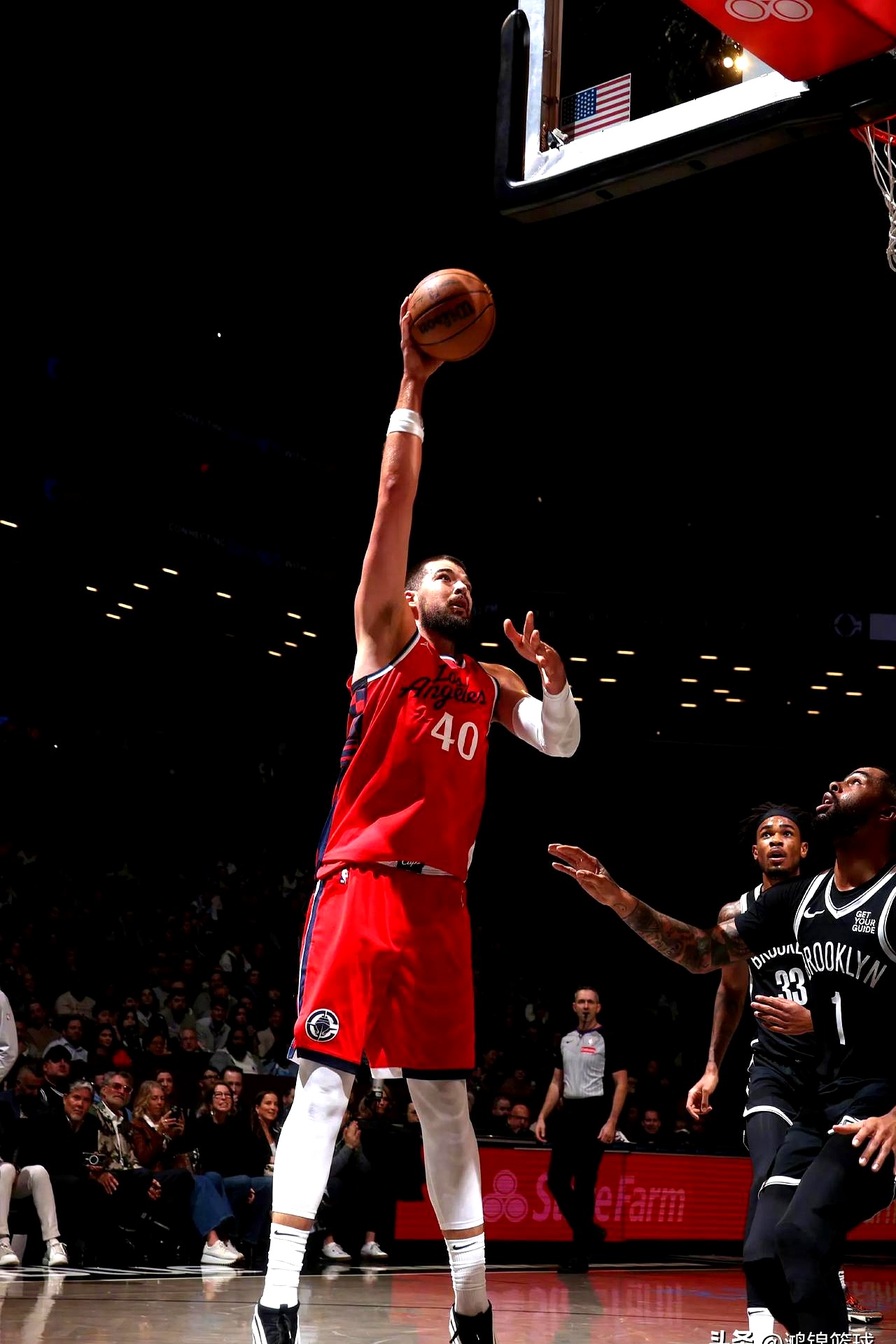 快船横扫雷霆，浓眉哥高光表现